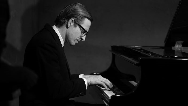 Everybody Digs Bill Evans
